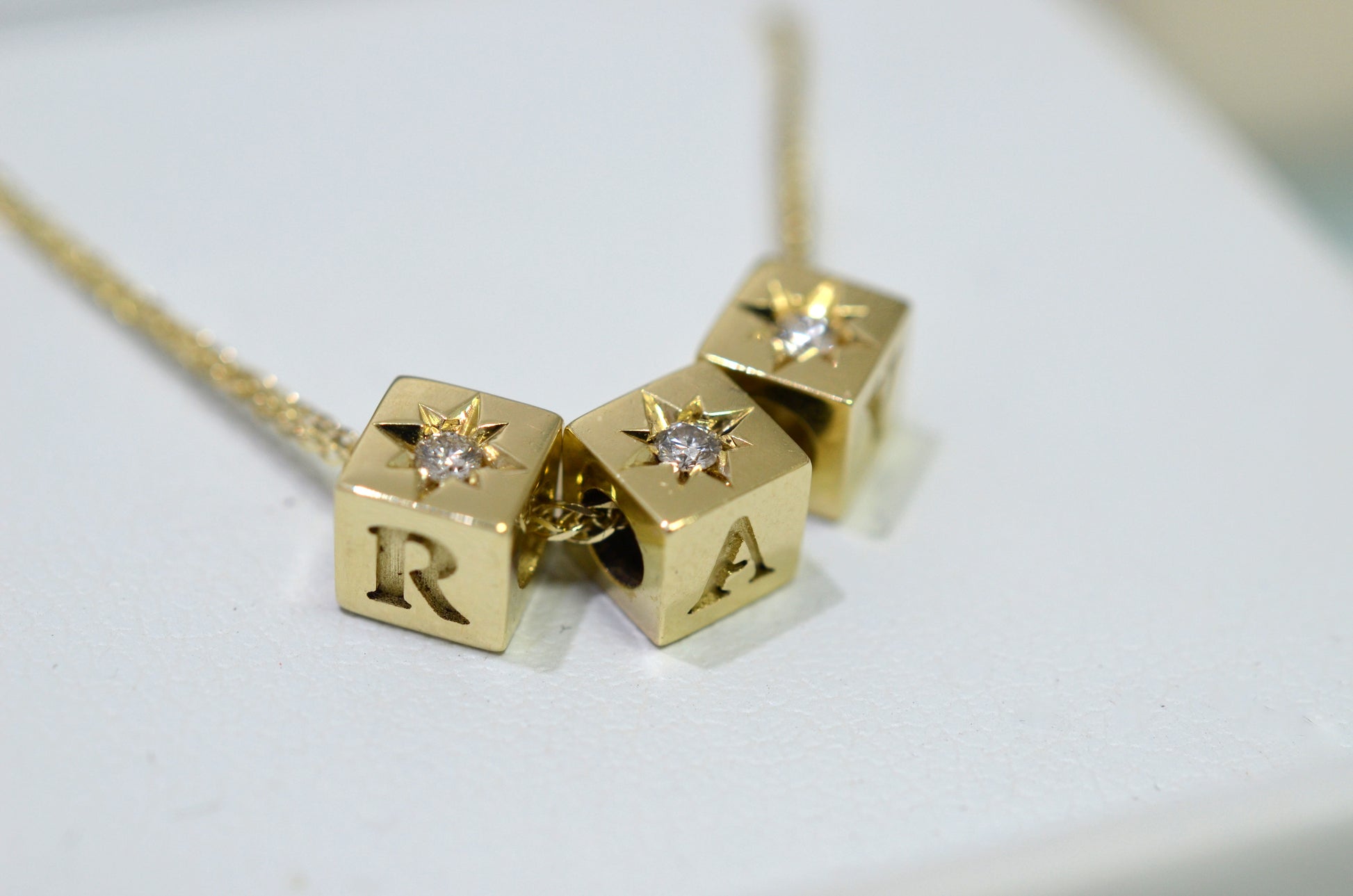 Name Necklace in Solid Gold & Diamond - AlmaJewelryShop