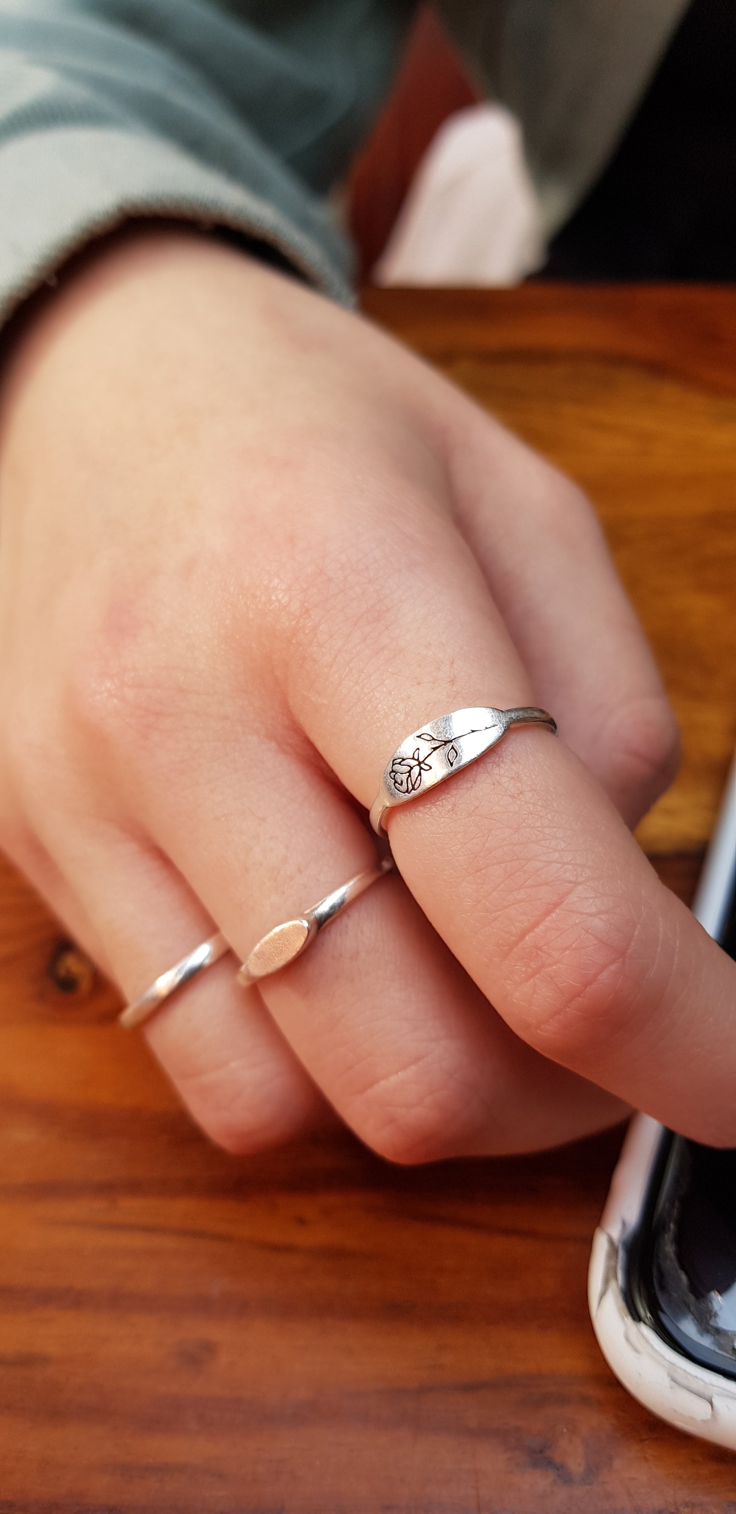 The Rose's Silhouette Ring - AlmaJewelryShop