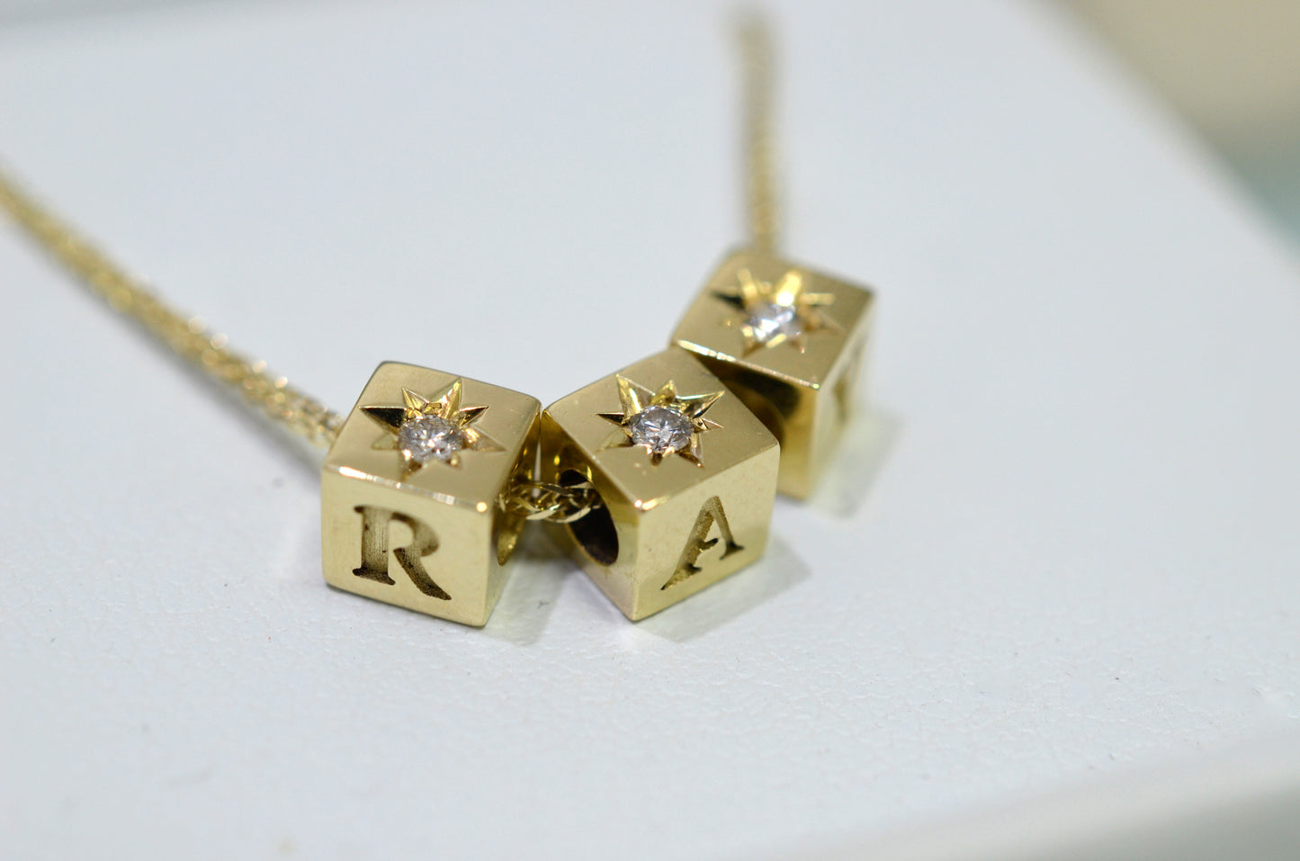 Name Necklace in Solid Gold & Diamond - AlmaJewelryShop