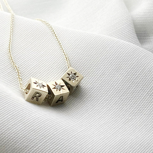 Name Necklace in Solid Gold & Diamond - AlmaJewelryShop