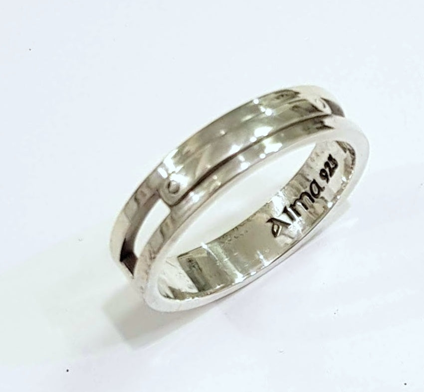 silver plated attractive look ring designed with lovely little crystal  diamond adjustable couple ring for men and women.