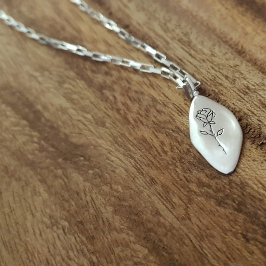 תליון ורד - AlmaJewelryShop Online boutique for gold and silver jewelry 