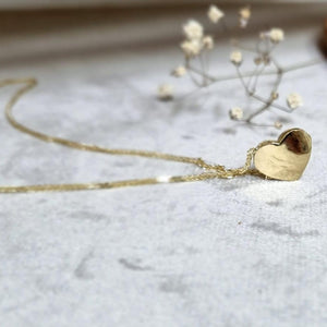 A gold dainty heart necklace - AlmaJewelryShop Online boutique for gold and silver jewelry 